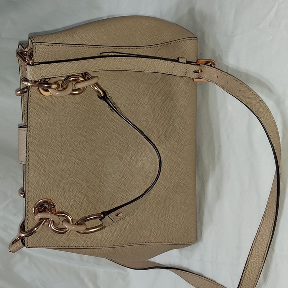 Michael Kors Purse - Picture 4 of 7